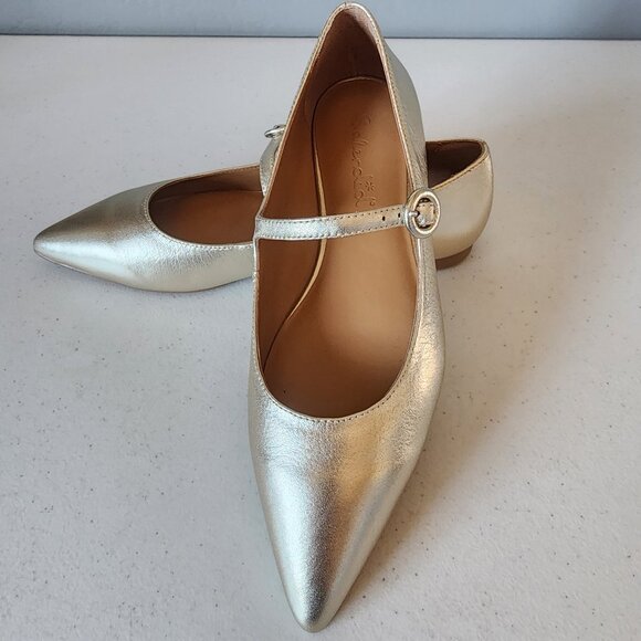 Spendid Gold Mary Jane Flats "NEW" - Picture 9 of 14